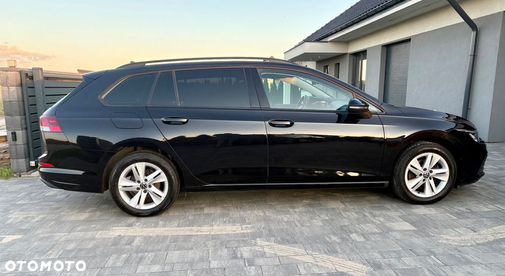 Volkswagen Golf 1.5 eTSI Life DSG - 9