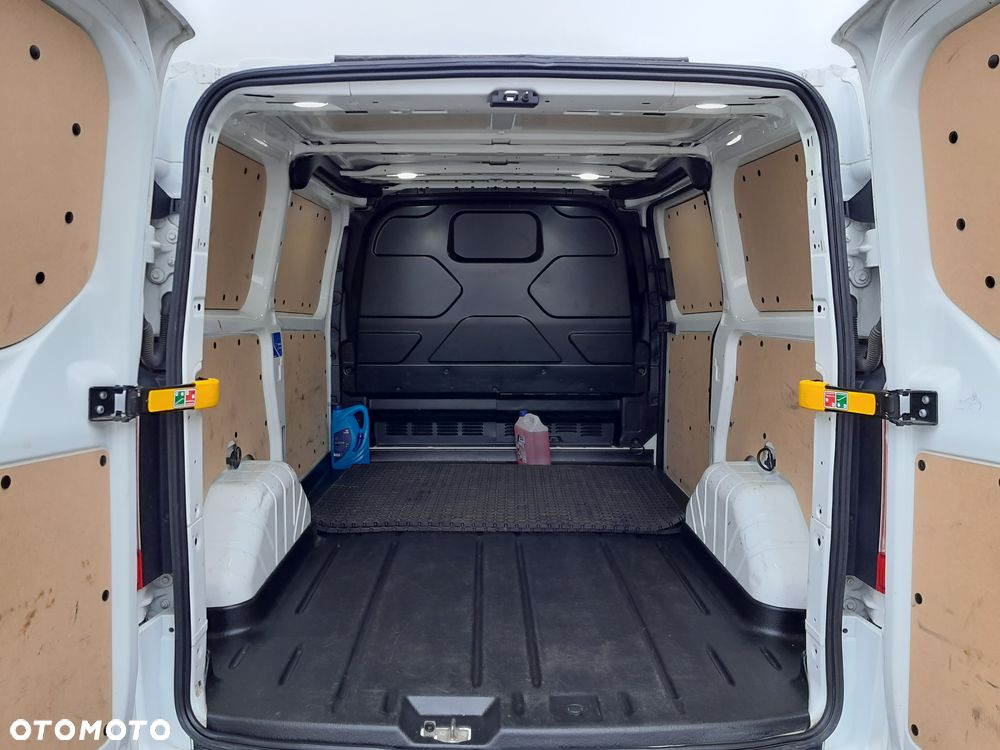Ford Transit Custom - 11