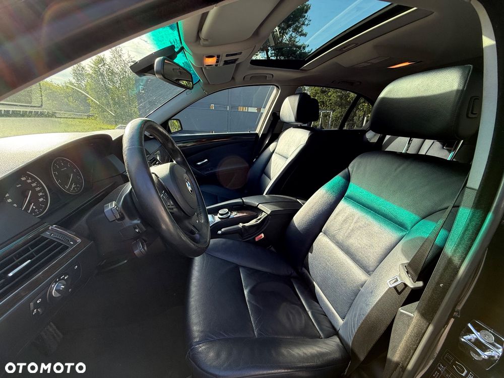 BMW Seria 5 530i - 5