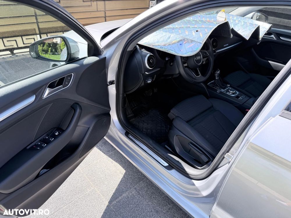 Audi A3 2.0 TDI S tronic Sport - 9