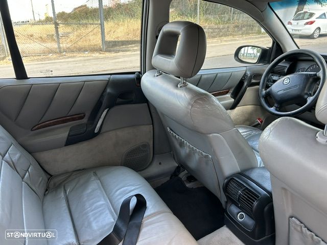 Opel Omega Caravan 2.5i V6 CD - 22