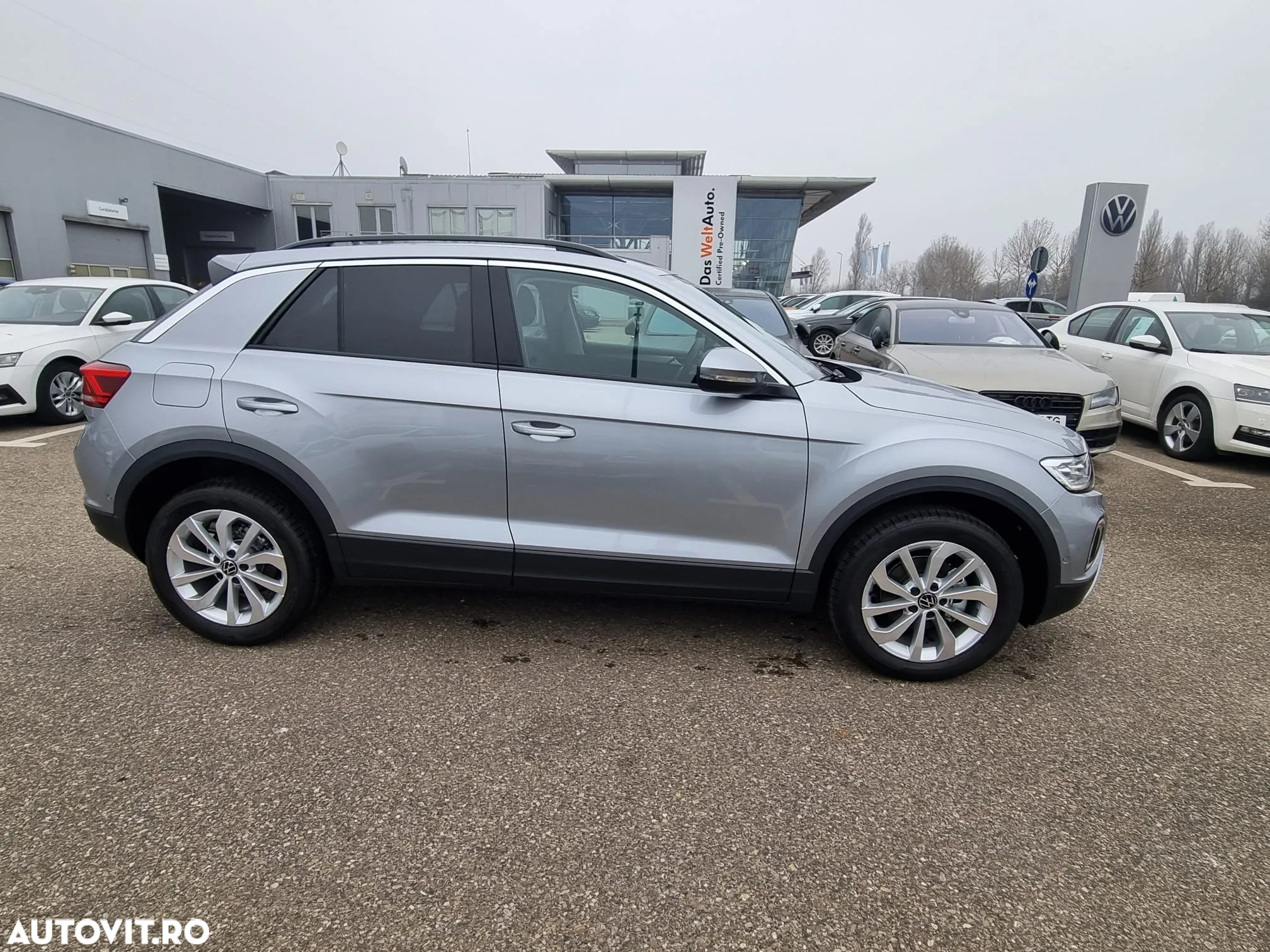 Volkswagen T-ROC 1.5 TSI DSG Advanced - 6