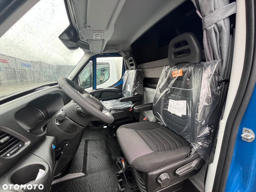 Iveco Daily 35S18HA8 Laweta z kabiną - 31