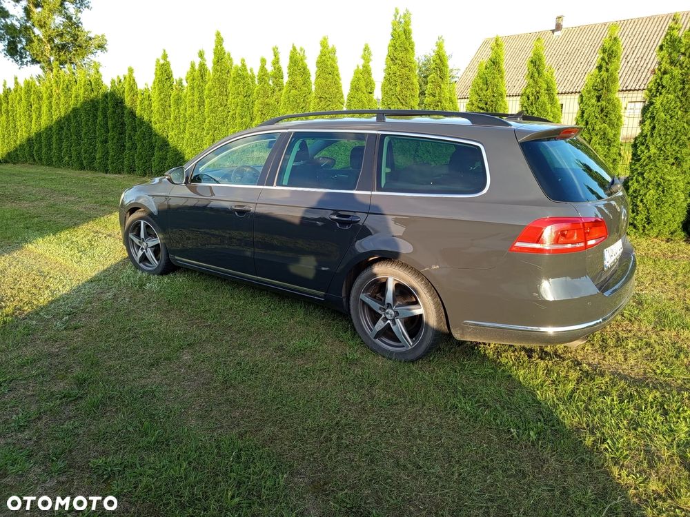 Volkswagen Passat 2.0 TDI DPF DSG 4Motion Comfortline - 5