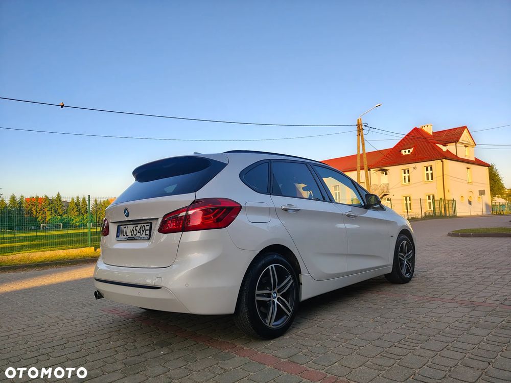 BMW Seria 2 218d Sport - 34