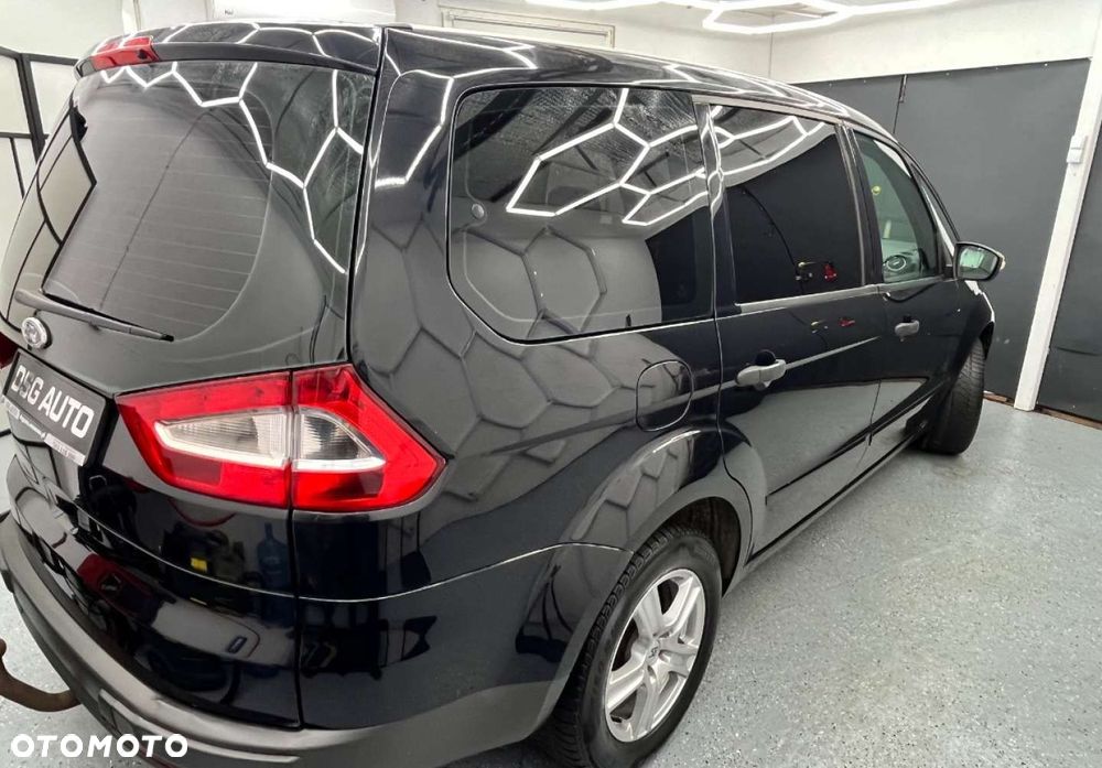 Ford Galaxy - 8