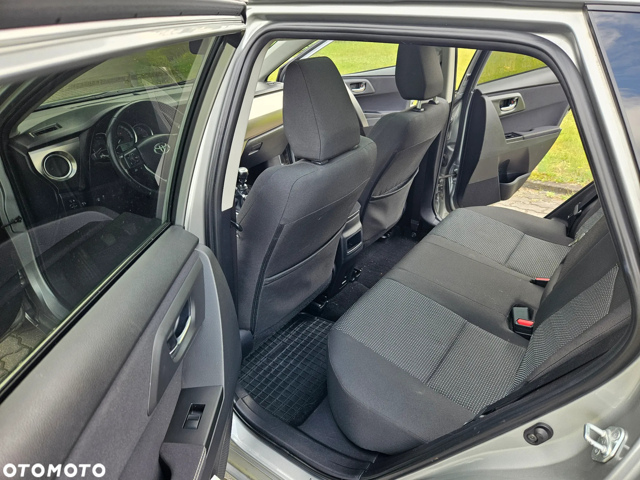 Toyota Auris 1.6 Premium - 15