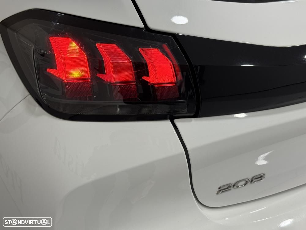 Peugeot 208 1.2 PureTech GT - 22