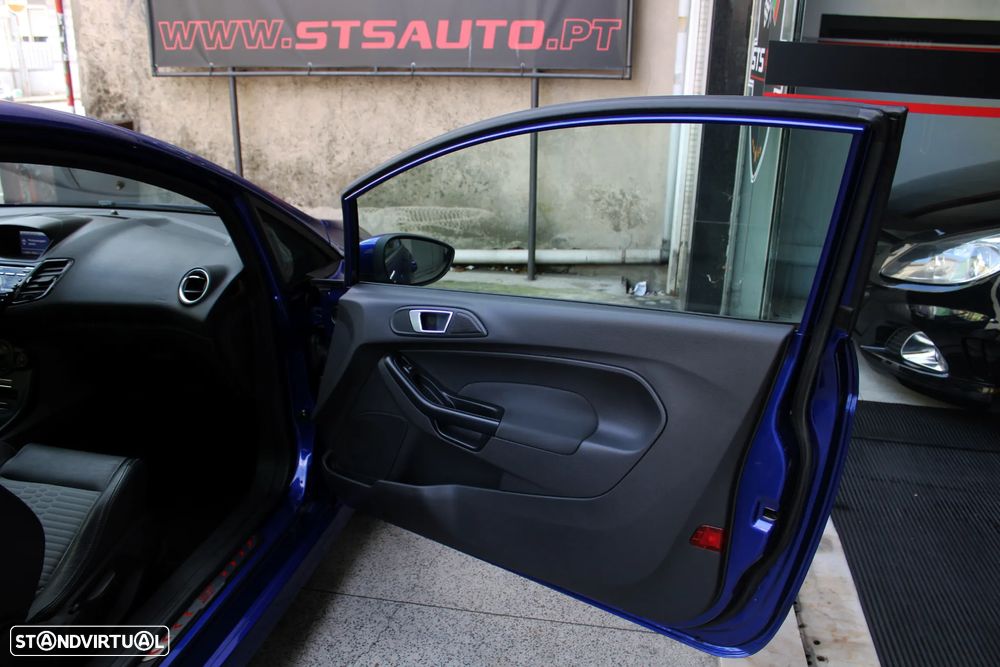 Ford Fiesta 1.6 EcoBoost ST - 25
