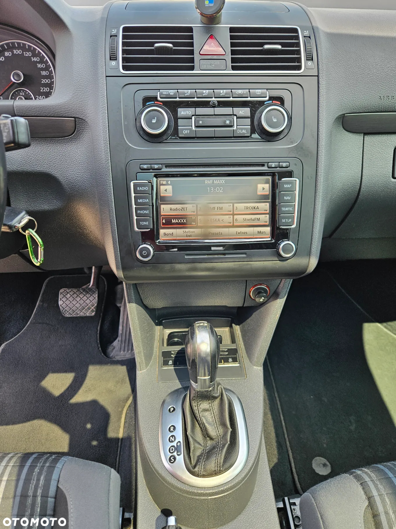Volkswagen Touran 2.0 TDI DPF Cross DSG - 24