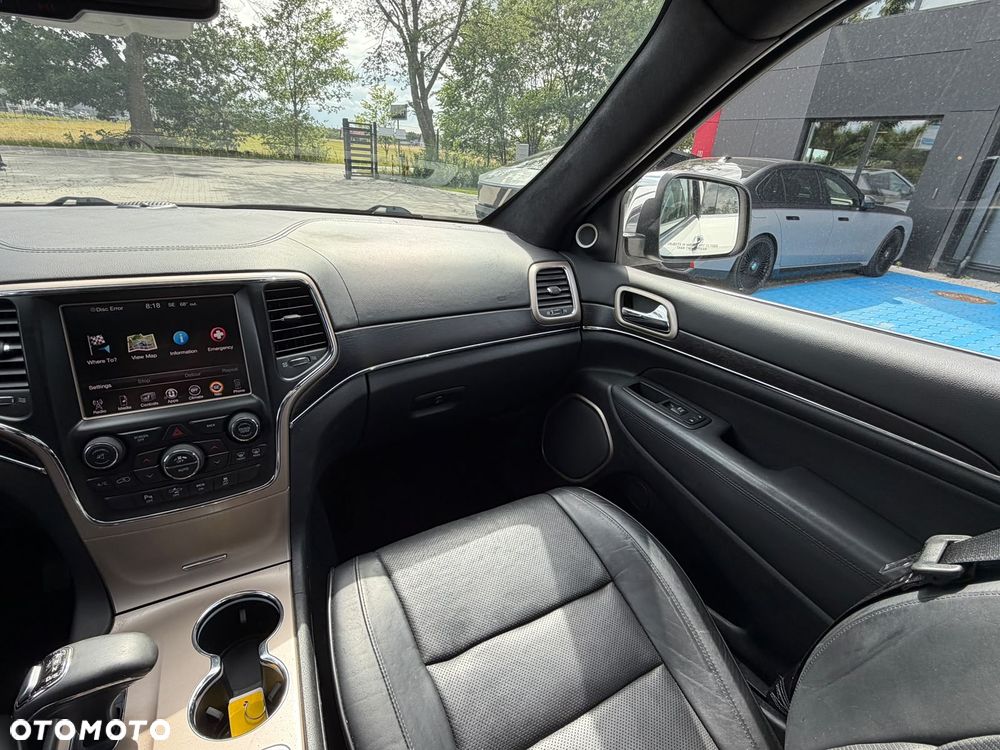 Jeep Grand Cherokee - 25