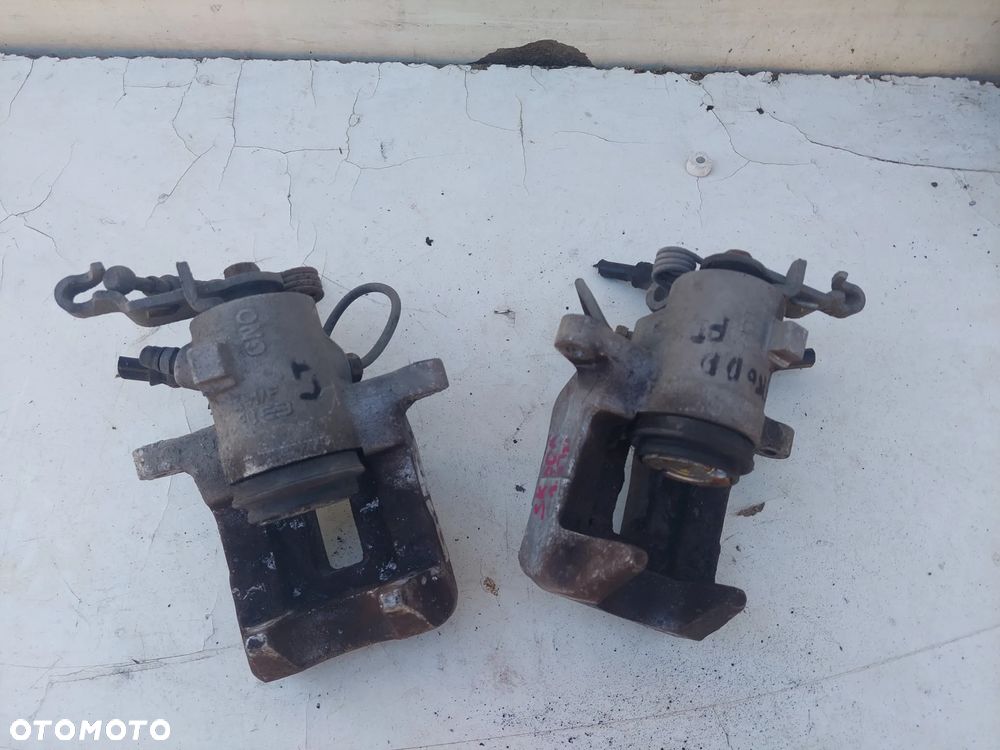 ZACISK TYŁ PRAWY SKODA OCTAVIA 2 1.9 TDI - 3