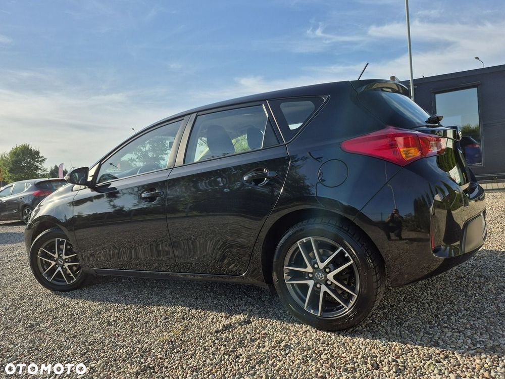 Toyota Auris - 38