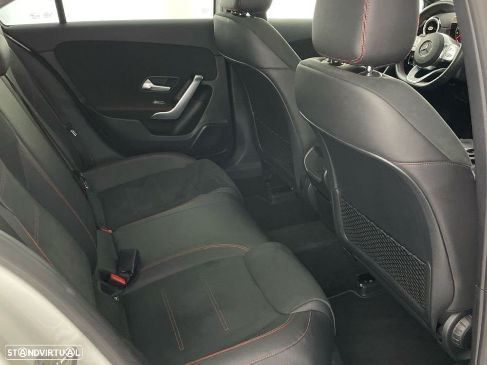 Mercedes-Benz A 180 Limousine d AMG Line Aut. - 24