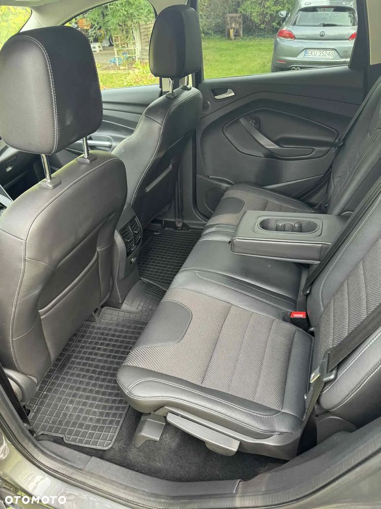 Ford Kuga 2.0 TDCi 4WD Titanium - 4