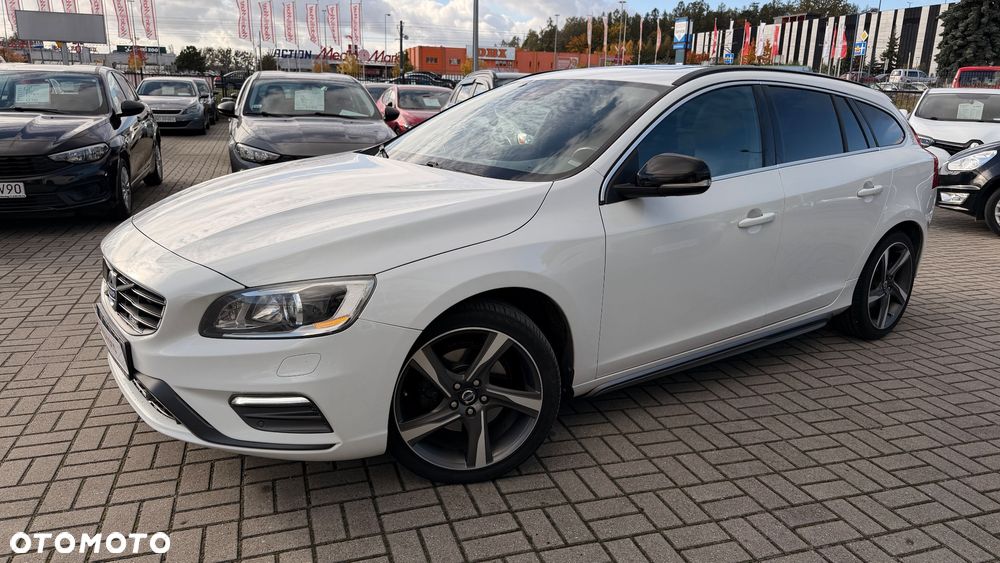 Volvo V60 D4 Drive-E R-Design Summum - 1