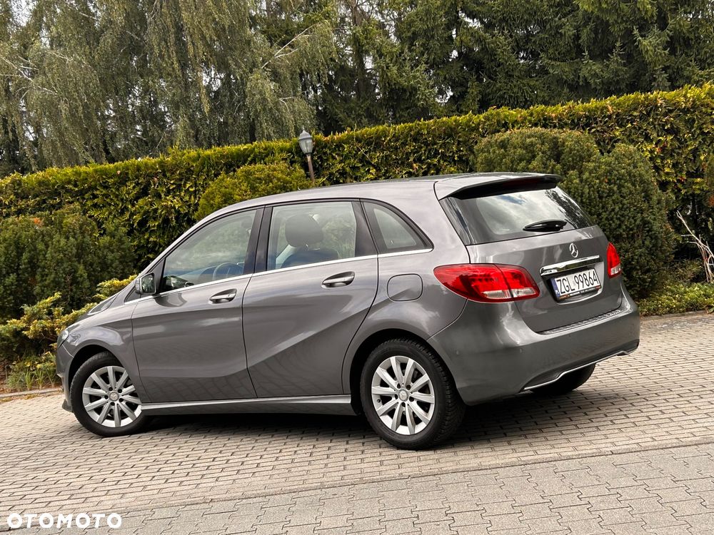 Mercedes-Benz Klasa B 180 7G-DCT Style - 17