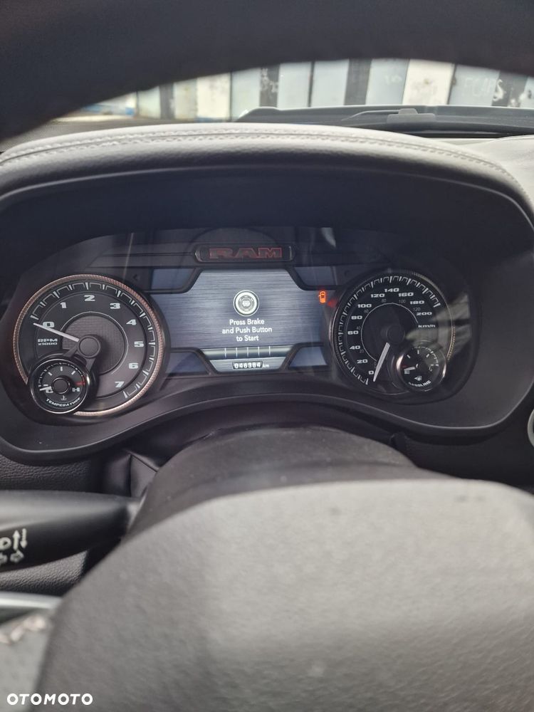 RAM 1500 5.7 Crew Cab Laramie - 22