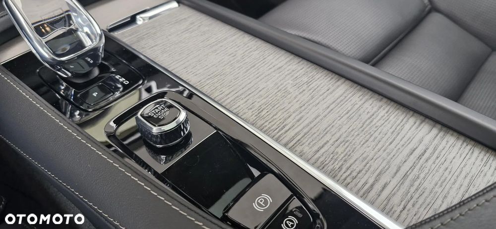 Volvo XC 90 T8 AWD Plug-In Hybrid Ultimate Bright 7os - 21