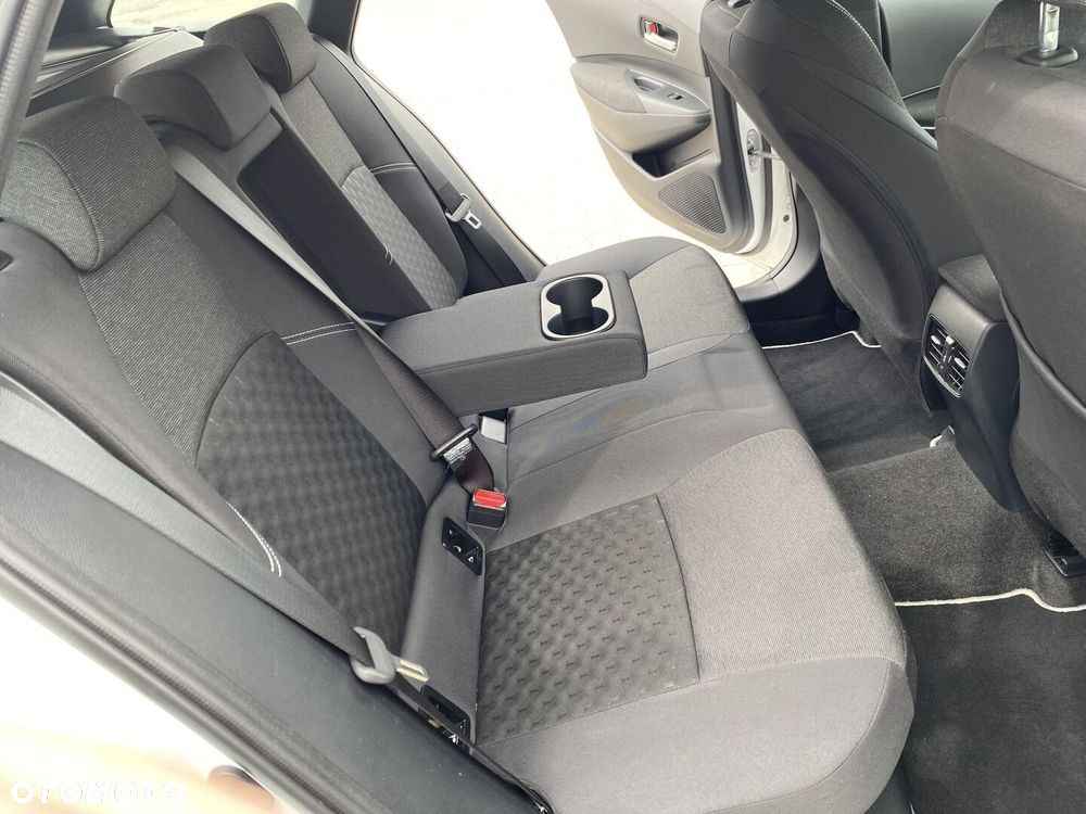 Toyota Corolla 2.0 Hybrid Comfort - 22