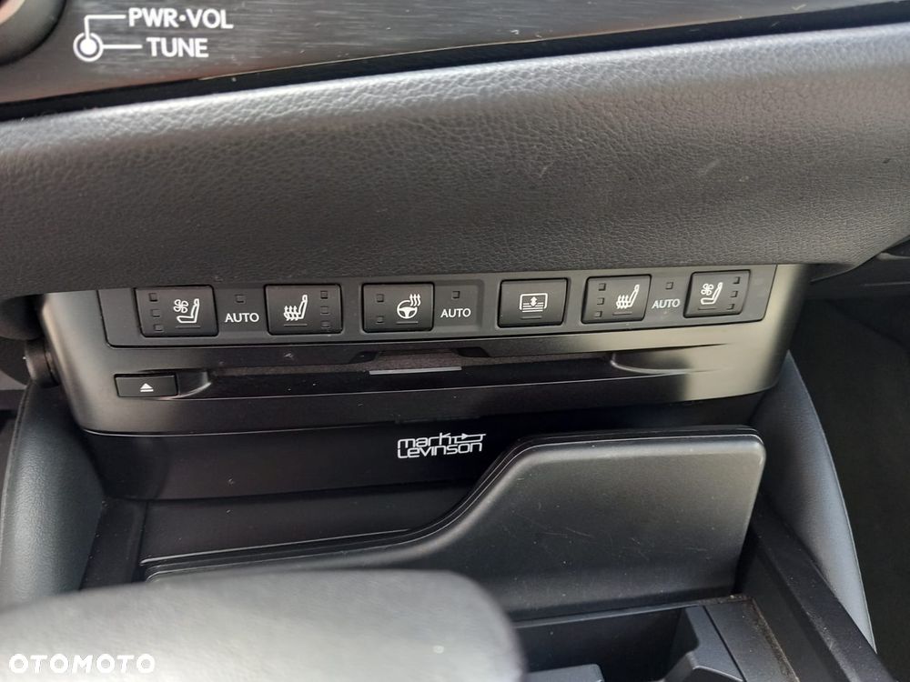 Lexus ES 300h Prestige - 24