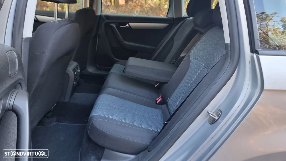 VW Passat Variant 1.6 TDI Confortline BlueMotion - 7