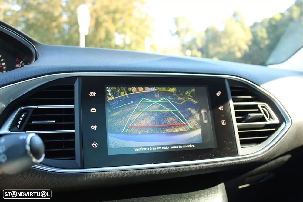 Peugeot 308 SW 1.6 BlueHDi Allure - 26