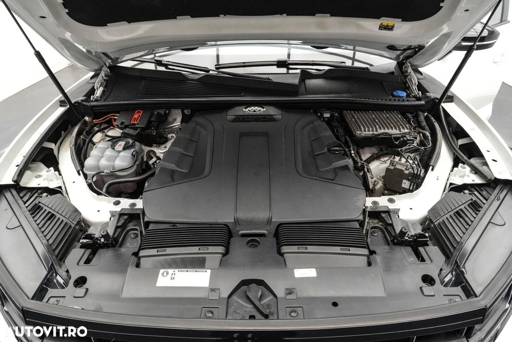 Volkswagen Touareg 3.0 V6 TDI 4Motion DPF Automatik R-Line - 34