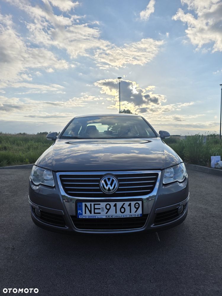 Volkswagen Passat - 2