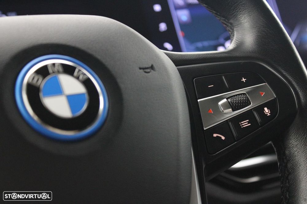BMW i4 - 13