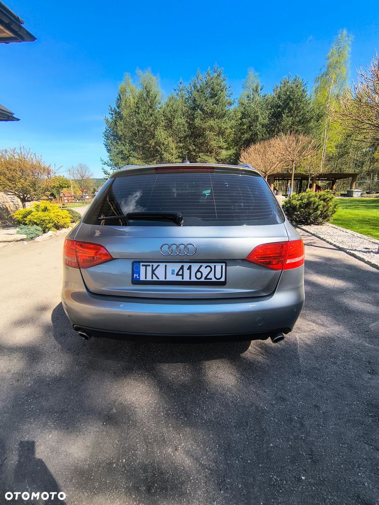 Audi A4 Avant - 10
