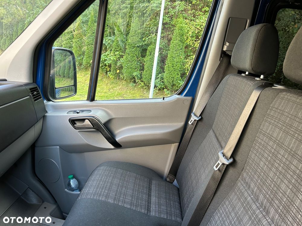 Mercedes-Benz Sprinter - 11