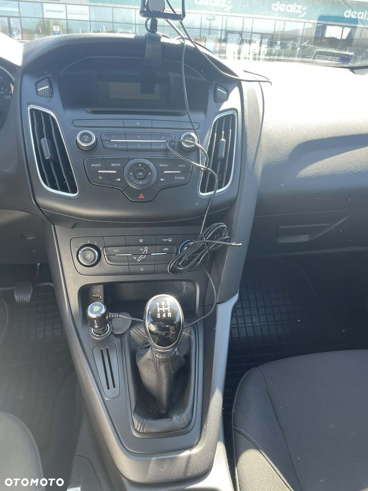 Ford Focus 1.6 Trend - 13
