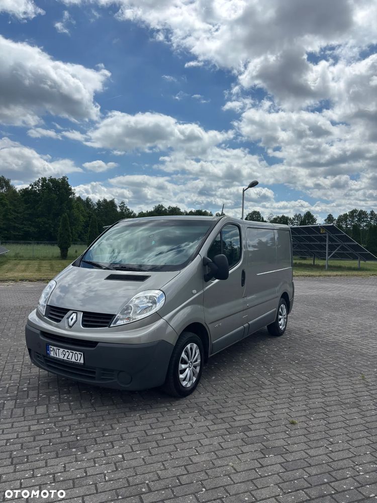 Renault TRAFIC - 1