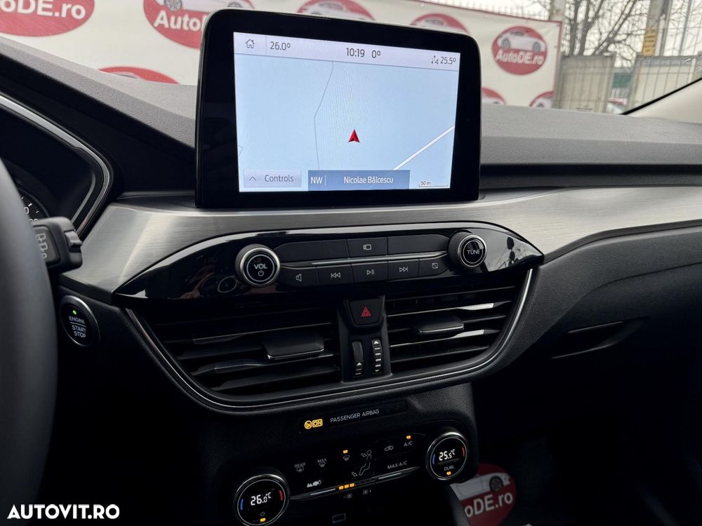 Ford Kuga - 11