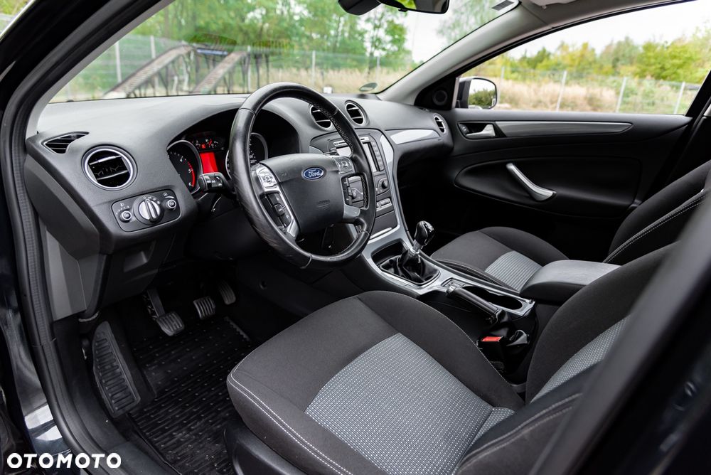 Ford Mondeo 2.0 TDCi Trend - 17