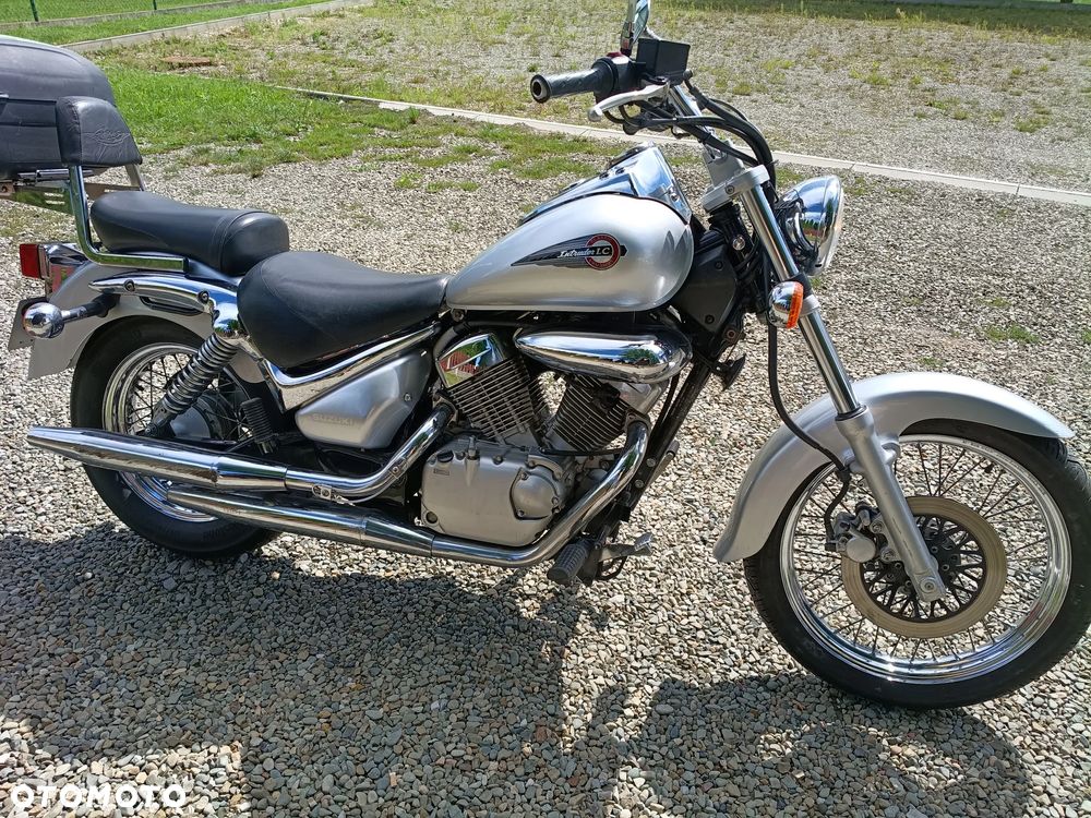 Suzuki Intruder - 31