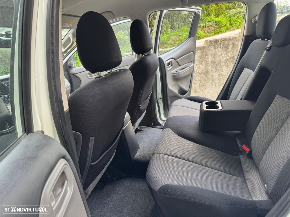 Mitsubishi L200 2.4 DI-D CD Invite 2WD - 31