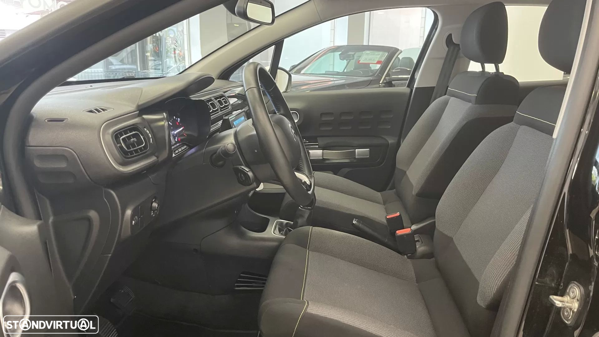 Citroën C3 1.2 PureTech Shine - 13
