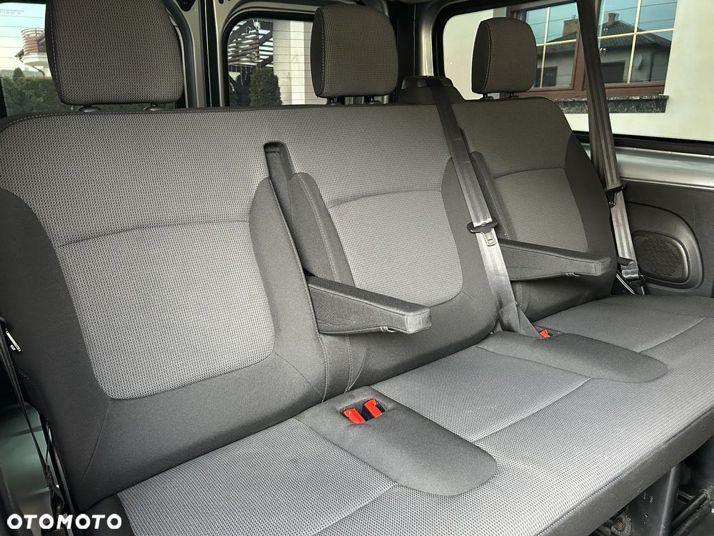 Renault Trafic 2.0 dCi - 23