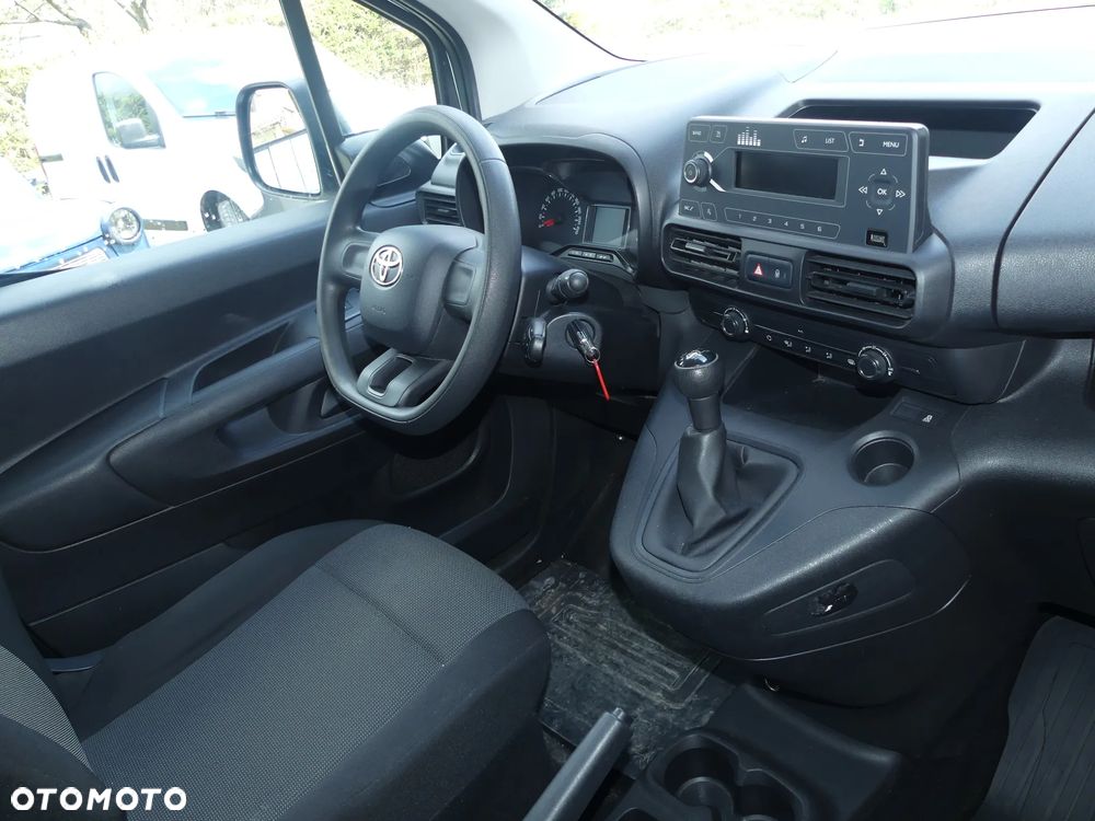 Toyota Proace City - 19