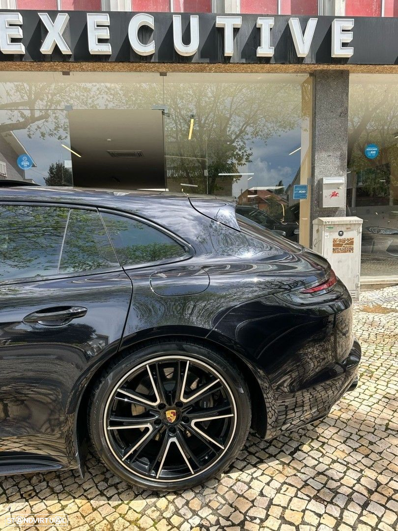 Porsche Panamera Sport Turismo 4 E-Hybrid - 17