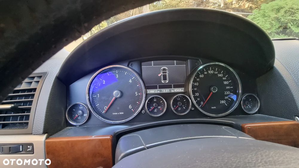 Volkswagen Touareg - 13