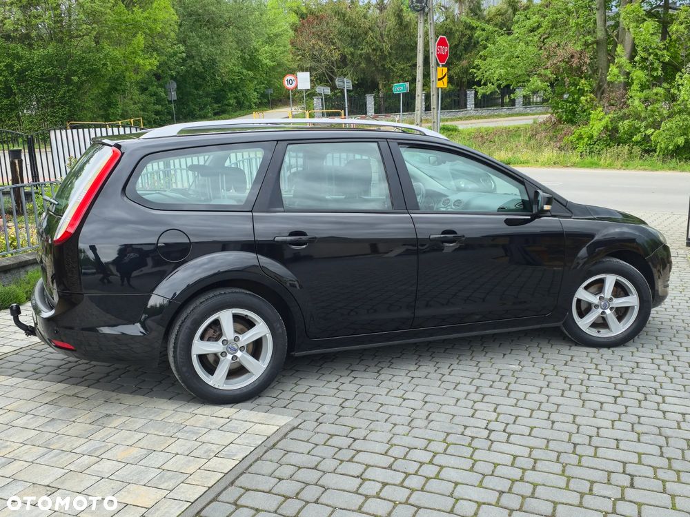 Ford Focus 1.8 Titanium - 12
