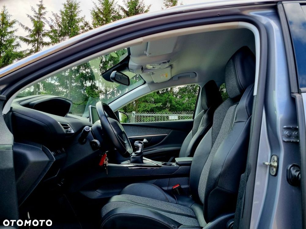 Peugeot 3008 1.5 BlueHDi Allure S&S - 9