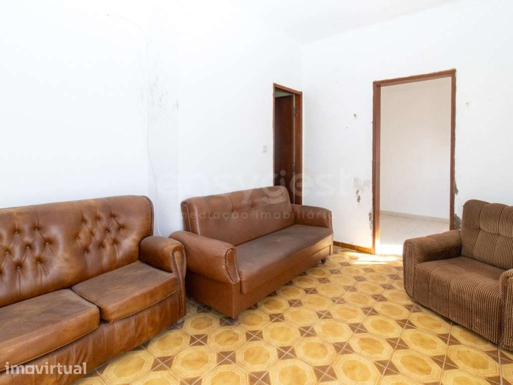 Moradia Térrea para Recuperar com Terraço | Hortas - Vila Real de S... - Grande imagem: 2/31