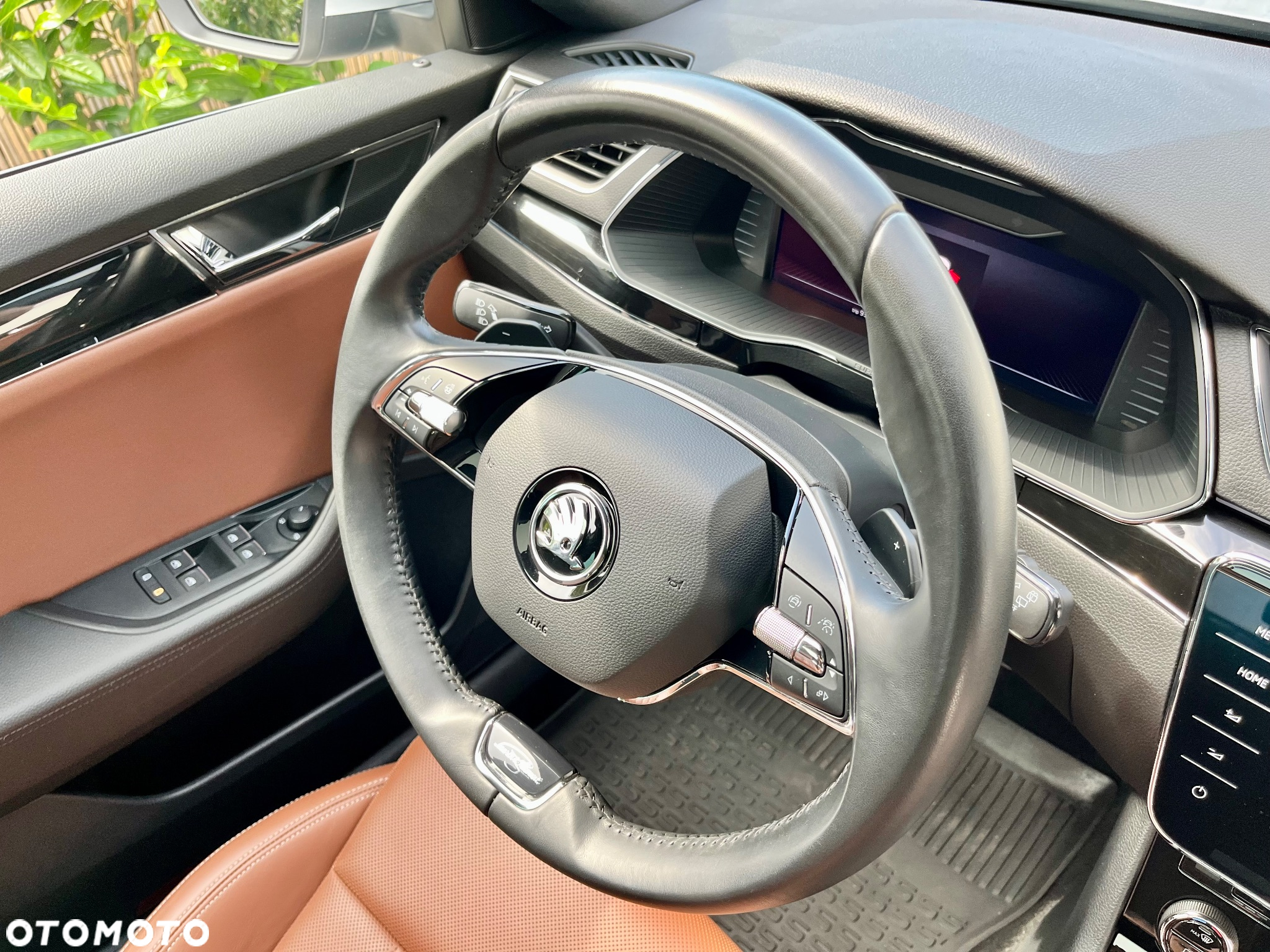 Skoda Superb 2.0 TDI SCR 4x4 L&K DSG - 17