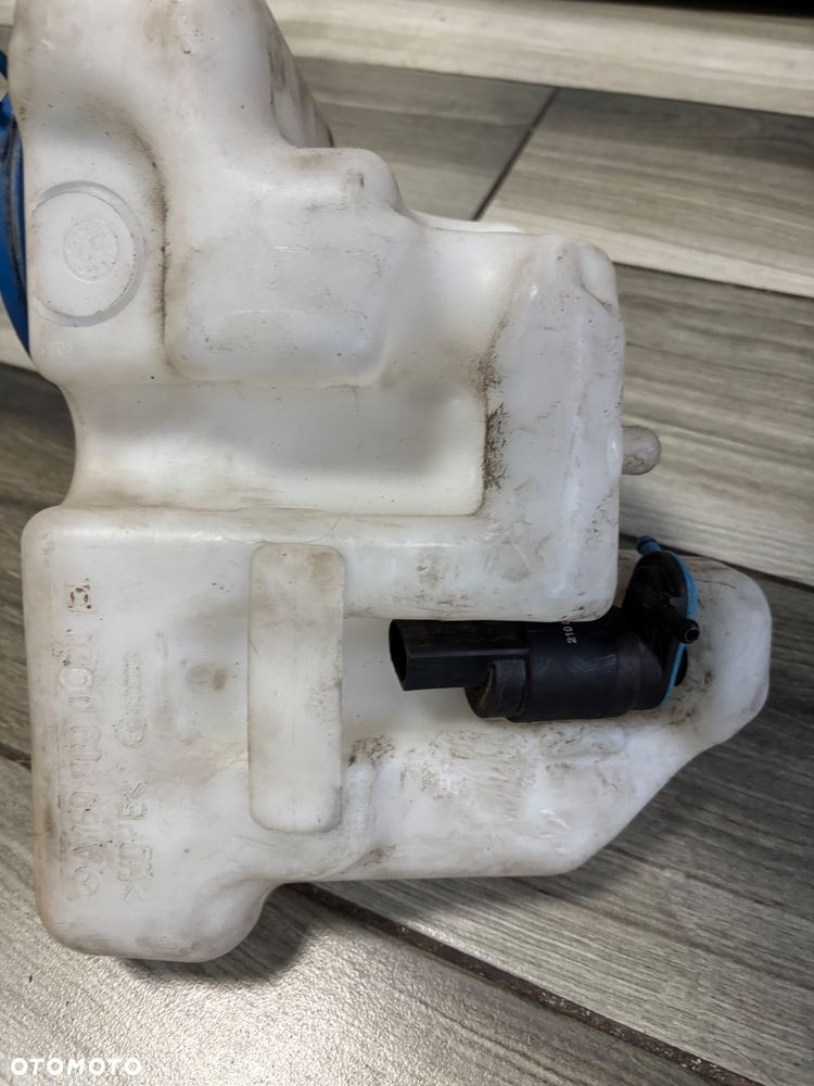 zbiornik płynu  spryskiwaczy BMW E39 - 2