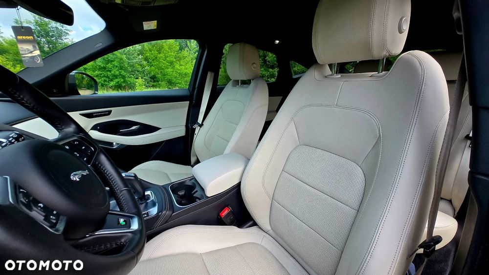 Jaguar E-Pace 2.0 i4D AWD R-Dynamic - 17
