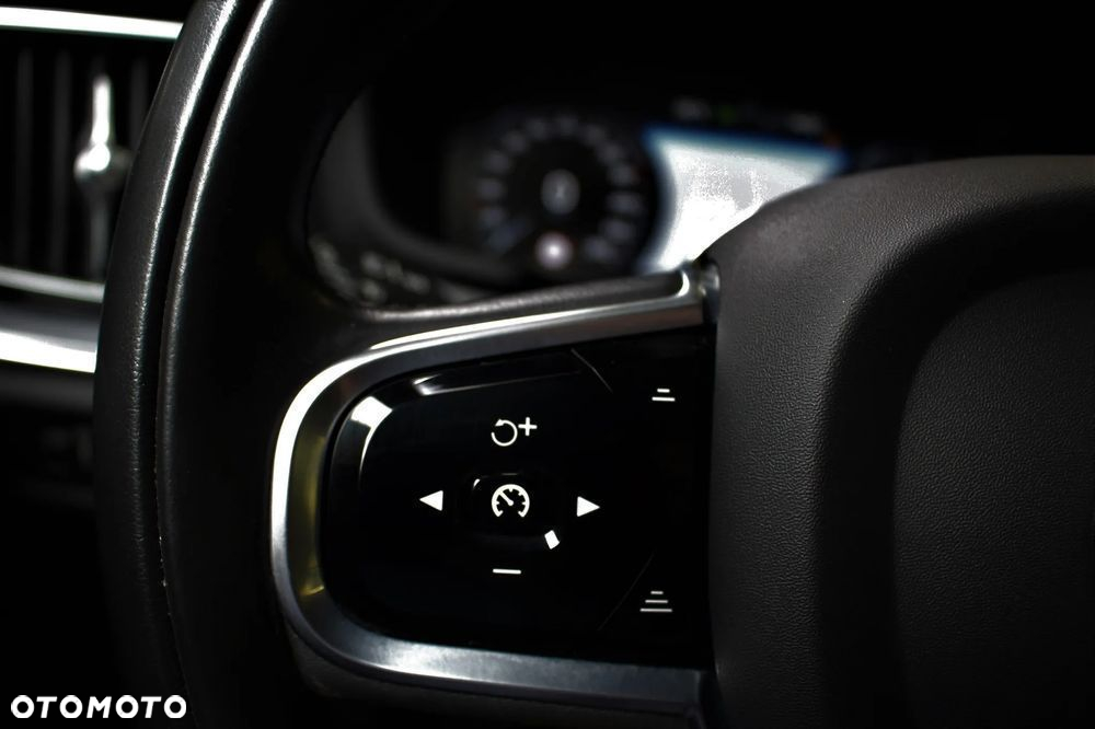Volvo V60 D3 Geartronic Momentum Pro - 34